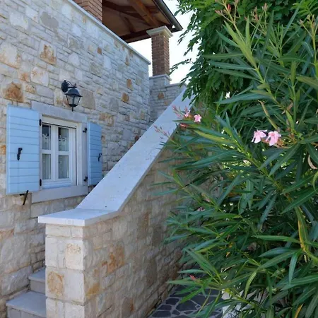 Maslinova Grana By Interhome